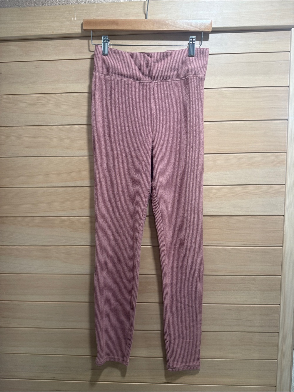 Abercrombie & Fitch Ribbed High-Waist Leggings - Mauve Pink